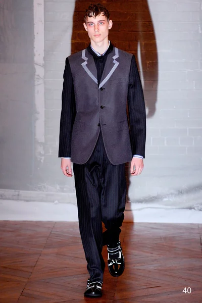 Look 40